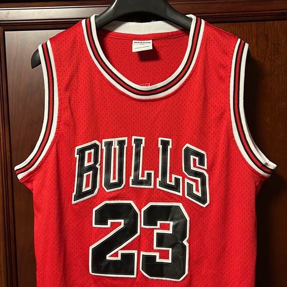 NBA Chicago Bulls 6th MVP & 6 Time World Champion Michael Jordan #23 Red Jersey! - Picture 3 of 8
